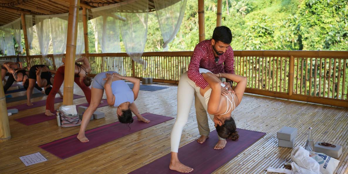 200 hour Yin Vinyasa and Flow yoga ttc in Bali
