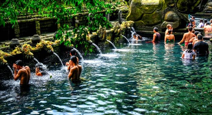 pura-tirta-empul